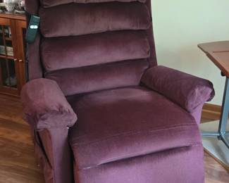 Burgundy Electric Lift Recliner third image
