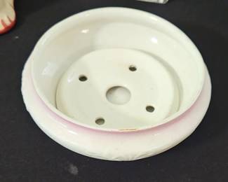 Porcelain soap dish insert