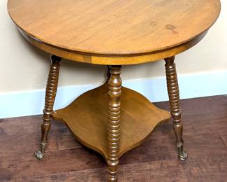 Vintage Claw Foot Bobbin Leg Parlor Table 