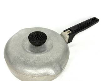 Wagner Ware Sidney O Magnalite Lidded Skillet 4504-P 