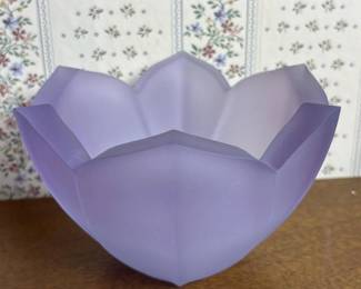 258 lenoxfrostedpurpleartglassbowl