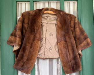 262 vintagefauxfurstolecape