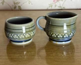 149 irishshamrockpotterycreamerandsugar