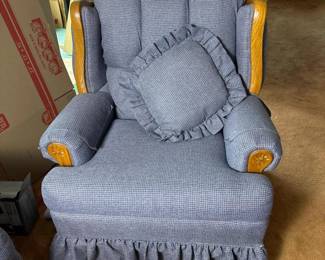 222 broyhillupholsteredwingbackarmchair