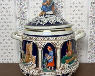 235 vintagegermanstonewarefigurallidded