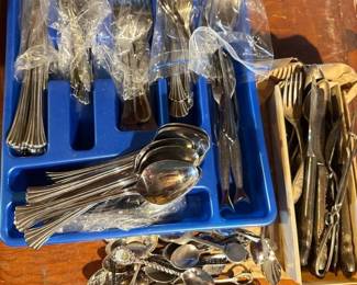 297 vintageandmodernflatwareandassorted