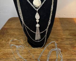 397 mixedsilvertonenecklaceswithlocket