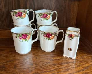 068 sixroyalalbertoldcountryrosesbone