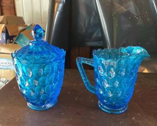 329 bluefentonthumbprintcolonialbluecre