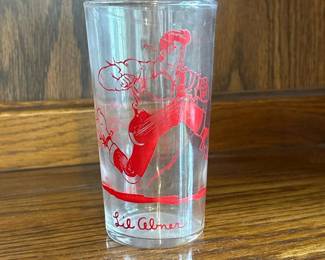 065 lilabnercharacterglasswithredgrap
