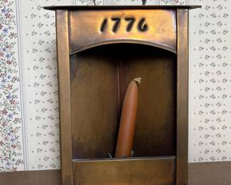 241 colonialstylemetalwalllanternwithc