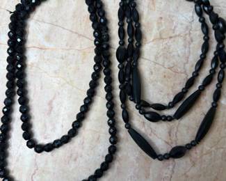 400 glassfacetedblackbeadnecklaces