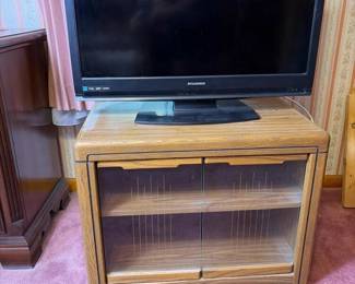 094 sylvaniahdtvandtvstand