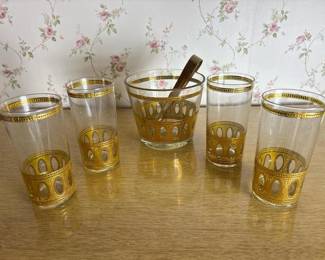 207 culvergoldgildedglassesandicebucke