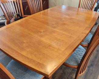 Wonderful High-End Danish Skovby Dining and 6 Matching Danish Skovby Chairs