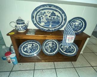 PART OF THE BLUE WILLOW COLLECTION