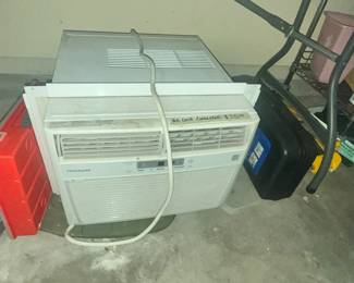 FRIGIDAIRE WINDOW AC