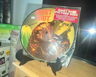 QUIET RIOT PICTURE RECORD
