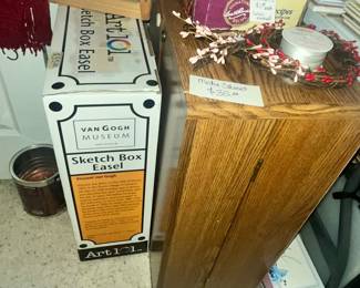 SKETCH BOX EASEL IN BOX & MEDIA CABINET