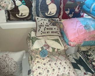 KING QUILT w/ SHAMS, FUN THROW PILLOWS