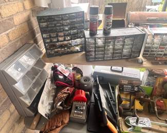 TOOLS & PARTS CABINETS