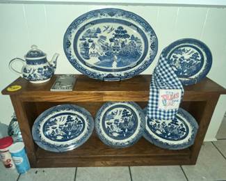 PART OF THE LARGE BLUE WILLOW COLLECTION!