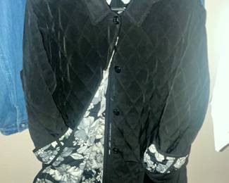 DIAMOND QUILT JACKET w/ FUN LINING