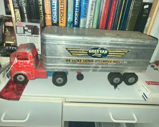 VINTAGE WYANDOTTE "GREY LINES" STEEL TRUCK