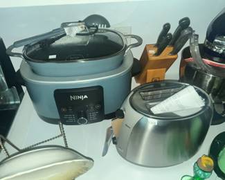 NINJA COOKER, OSTER TOASTER
