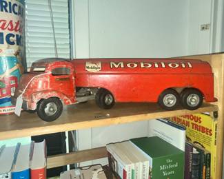 SMITH-MILLER "MOBILOIL" STEEL TANKER TRUCK