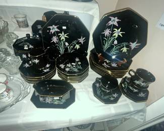 "SEIZAN" FINE CHINA SET - ZEN PATTERN