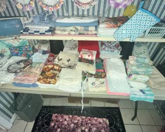 KITCHEN LINENS