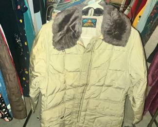 VINTAGE EDDIE BAUER GOOSE DOWN JACKET!