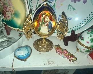 "A KING IS BORN" HOUSE OF FABERGE EGG