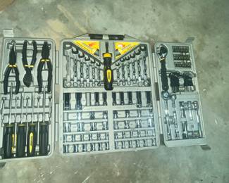 EXCELLENT SOCKET & TOOL SET w/ CASE