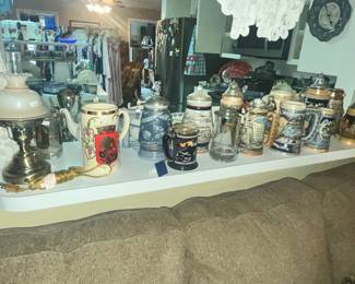 LARGE COLLECTION OF COLLECTIBLE TANKARDS