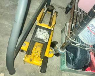FLOOR JACK