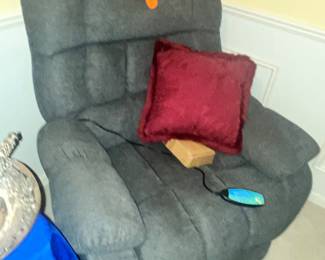 NICE MASSAGE RECLINER