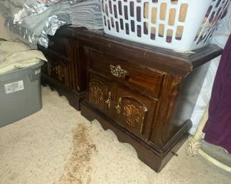 PAIR OF PINE NIGHTSTANDS