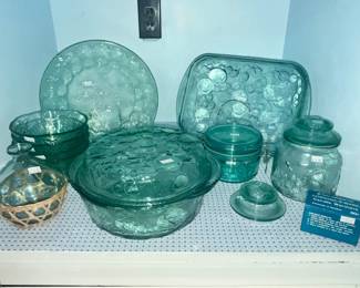 COLLECTION OF LIBBEY GREEN "ORCHARD FRUIT" GLASSWARE