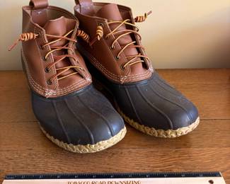 T65 - $45. Mens Size 13. Bean Boots - L.L. Bean. Like New.