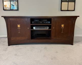 T3 - $2250. Stickley Harvey Ellis, Console Table. In EXCELLENT - like new condition. Measures 68” x 22” x 27.5”.