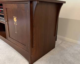 T3 - $2250. Stickley Harvey Ellis, Console Table. In EXCELLENT - like new condition. Measures 68” x 22” x 27.5”.