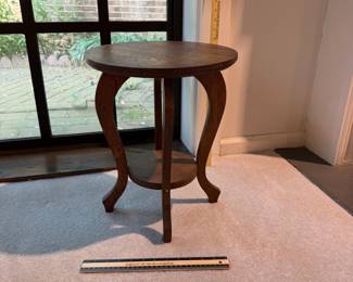 T20 - $125. Solid Wood Antique Round Side Table. Measures 13" x 16"