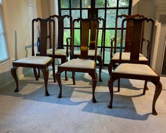 T5 - $200. Set of 6 Ralph Johnson Warrington Dining Chairs. All seats need redone. Frames are all solid. Project pieces!