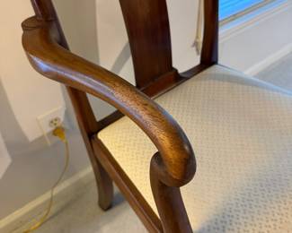 T5 - $200. Set of 6 Ralph Johnson Warrington Dining Chairs. All seats need redone. Frames are all solid. Project pieces!