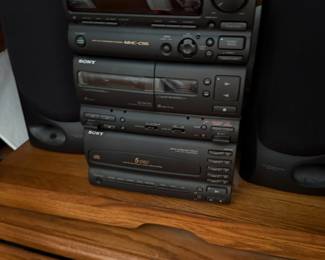 Sony MHC-C55 mini stereo system with 5 disc changer