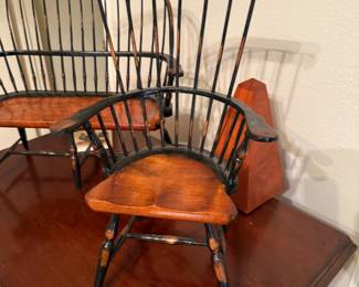 Miniature Windsor comb-back armchair, spindle back, two-tone finish