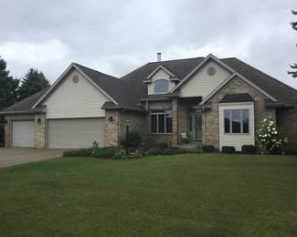 4 Bedroom House FULL!!