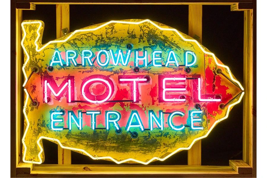 Arrowhead Motel Entrance Neon Sign